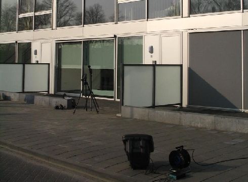 Meten van de geluidisolatie van een gevel met een kunstbron
